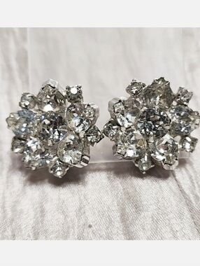 Unsigned Blazing Clear Silver Tone Rhinestone Vintage Clip Earrings Prong Set